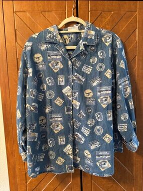 Liz Claiborne Woman Blue Denim Postage Stamp Button Up Shirt